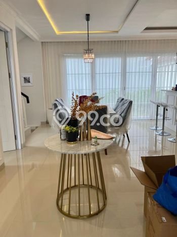 Jual Rumah Mewah Elegan Dengan View Cantik di Gading Serpong, Tangerang Jual Rumah Mewah Elegan Dengan View Cantik di Gading Serpong, Tangerang
