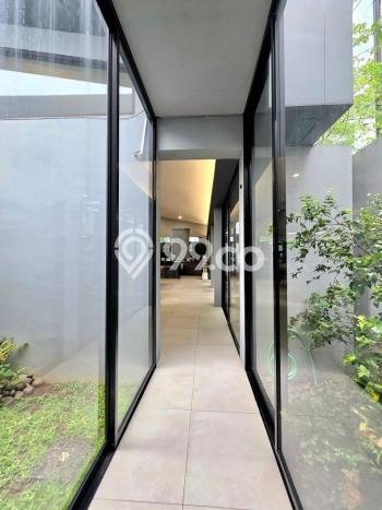 Hunian Elit LB 350m2 Siap Huni Desain Elegan di BSD The Green, Tangerang Hunian Elit LB 350m2 Siap Huni Desain Elegan di BSD The Green, Tangerang