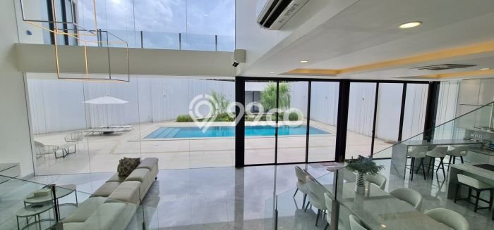Hunian Elit LB 1139m2 Siap Huni Desain Elegan di BSD Bukit Golf, Tangerang Hunian Elit LB 1139m2 Siap Huni Desain Elegan di BSD Bukit Golf, Tangerang
