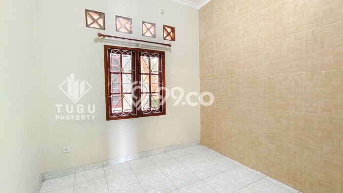Rumah di Mergangsan, Dekat Fasilitas, 2 KM, Luas 168m2m² LB 250m2m² Rumah di Mergangsan, Dekat Fasilitas, 2 KM, Luas 168m2m² LB 250m2m²