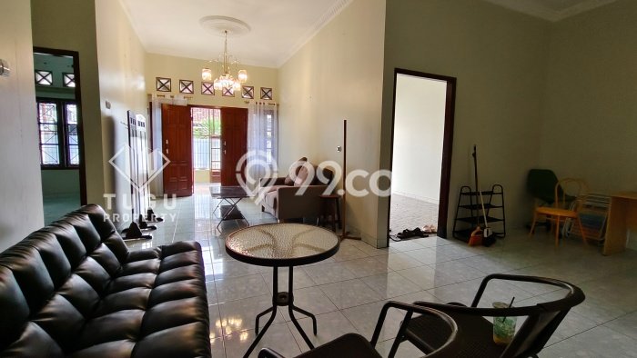 Rumah di Mergangsan, Dekat Fasilitas, 2 KM, Luas 168m2m² LB 250m2m² Rumah di Mergangsan, Dekat Fasilitas, 2 KM, Luas 168m2m² LB 250m2m²