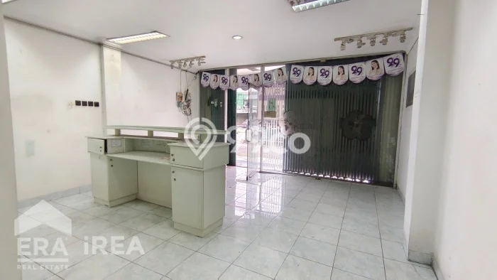 Ruko untuk Disewa di Pusat Yogyakarta Luas Bangunan 160m2 Ruko untuk Disewa di Pusat Yogyakarta Luas Bangunan 160m2