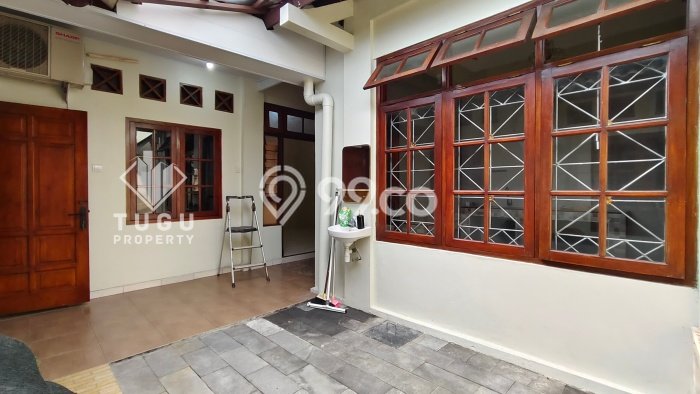 Rumah di Mergangsan, Dekat Fasilitas, 2 KM, Luas 168m2m² LB 250m2m² Rumah di Mergangsan, Dekat Fasilitas, 2 KM, Luas 168m2m² LB 250m2m²