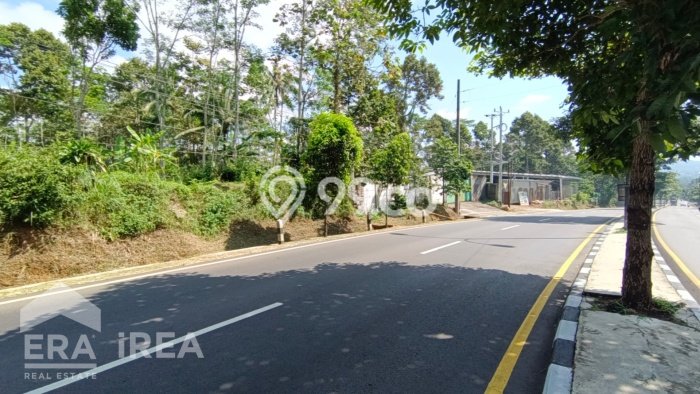 Tanah Lokasi Strategis di , Luas 1732m2m², Dekat ke Fasilitas Tanah Lokasi Strategis di , Luas 1732m2m², Dekat ke Fasilitas