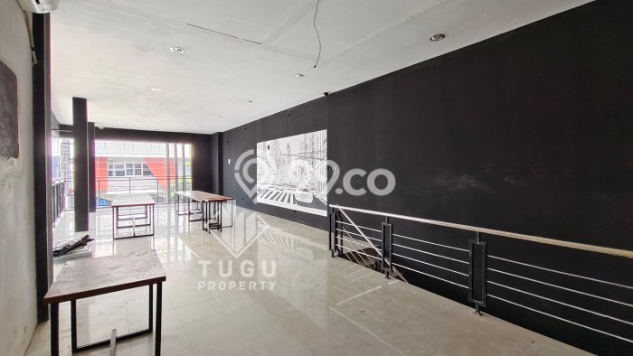 Dijual! Ruko di Demangan Yogyakarta LT 135m2 / LB 170m2 Kawasan Strategis Dijual! Ruko di Demangan Yogyakarta LT 135m2 / LB 170m2 Kawasan Strategis
