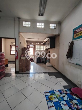 Disewakan Ruko di Pusat Kota Bandung Ramai Strategis Disewakan Ruko di Pusat Kota Bandung Ramai Strategis