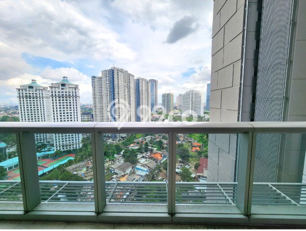 Hunian Strategis 150m2 di Sudirman Jakarta Selatan 2 KT Hunian Strategis 150m2 di Sudirman Jakarta Selatan 2 KT