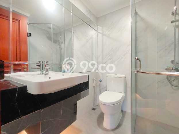 Hunian Strategis 232m2 di Simprug Garden Jakarta Selatan 3 KT Hunian Strategis 232m2 di Simprug Garden Jakarta Selatan 3 KT