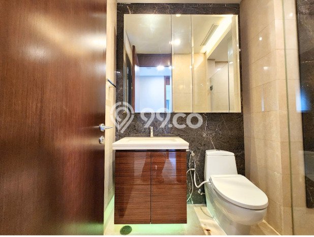 Hunian Strategis 150m2 di Sudirman Jakarta Selatan 2 KT Hunian Strategis 150m2 di Sudirman Jakarta Selatan 2 KT