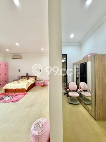 Dijual Rumah Luas Megah Dengan View Eksklusif di Patal Senayan, Jakarta Selatan Dijual Rumah Luas Megah Dengan View Eksklusif di Patal Senayan, Jakarta Selatan