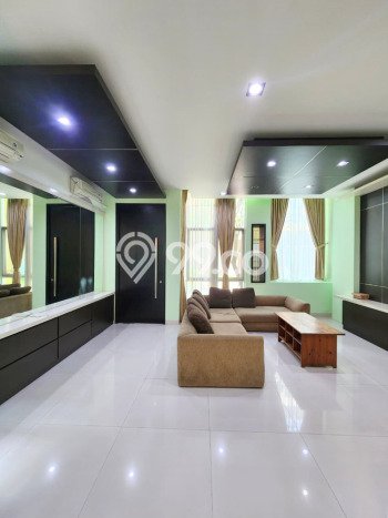 Rumah Disewakan Jakarta Barat LT 94m2 LB 260m2 Area Grogol Rumah Disewakan Jakarta Barat LT 94m2 LB 260m2 Area Grogol
