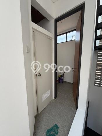Ready to Use! Luxury House LT 128m2 Desain Modern di Alam Sutera Ready to Use! Luxury House LT 128m2 Desain Modern di Alam Sutera