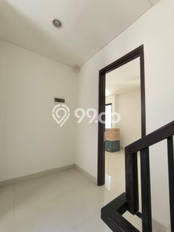 Rumah Elit Modern Tanpa Renovasi di BSD Tangerang Rumah Elit Modern Tanpa Renovasi di BSD Tangerang