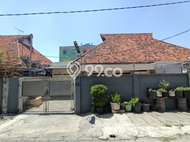 Hunian Cantik Modern Lb 200m2 di Tambaksari, Surabaya Hunian Cantik Modern Lb 200m2 di Tambaksari, Surabaya