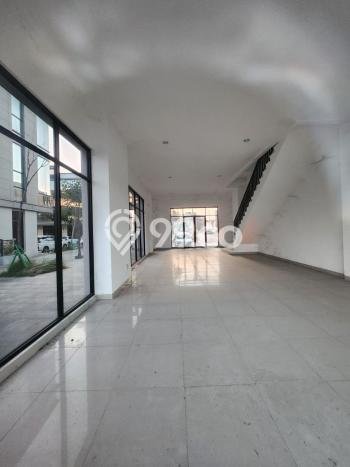 AREA KOMERSIAL! Ruko Kawasan , Luas 270m2m², Jalan Utama AREA KOMERSIAL! Ruko Kawasan , Luas 270m2m², Jalan Utama