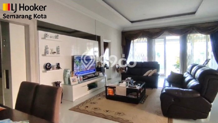 PENAWARAN TERBATAS! Rumah Premium area Candi Golf, Luas 510m2m² Bangunan 275m2m² PENAWARAN TERBATAS! Rumah Premium area Candi Golf, Luas 510m2m² Bangunan 275m2m²