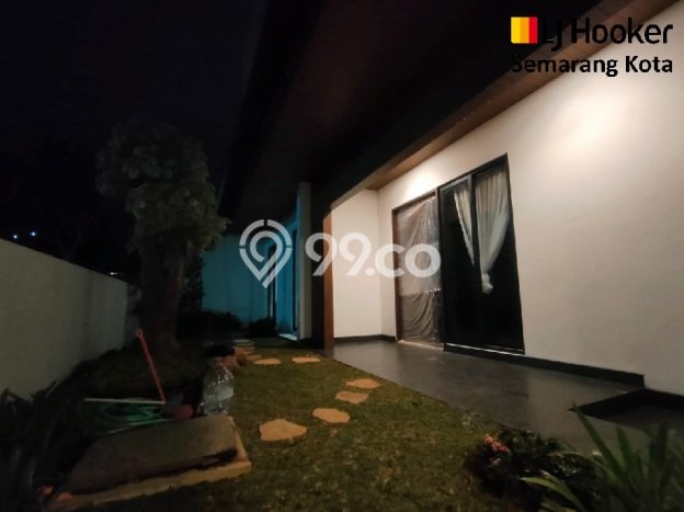 Disewakan! Rumah 3 Kamar Tidur &
2 Kamar Mandi di Candi Golf, Semarang Disewakan! Rumah 3 Kamar Tidur &
2 Kamar Mandi di Candi Golf, Semarang