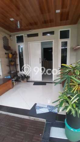 For Sale Rumah Bagus Siap Huni di Tangerang Strategis For Sale Rumah Bagus Siap Huni di Tangerang Strategis