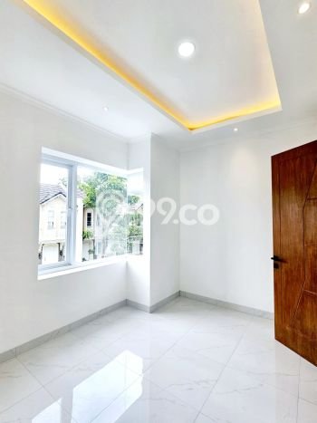 For Sale Rumah 3 Kamar Lokasi Ideal Nyaman dan Strategis di BSD For Sale Rumah 3 Kamar Lokasi Ideal Nyaman dan Strategis di BSD