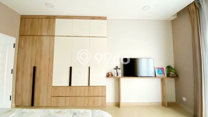 For Sale! Luxury House LT 300m2 Desain Elegan di BSD For Sale! Luxury House LT 300m2 Desain Elegan di BSD