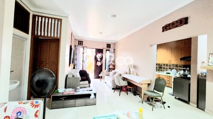 Rumah Luas Asri 3 KT Siap Pakai di Serpong Villa Melati Mas Tangerang Selatan Rumah Luas Asri 3 KT Siap Pakai di Serpong Villa Melati Mas Tangerang Selatan