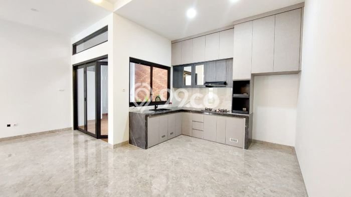 Hot Offer Hunian Mewah Ideal dan Luas di BSD, Tangerang Selatan Hot Offer Hunian Mewah Ideal dan Luas di BSD, Tangerang Selatan