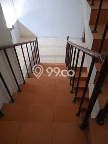 Untuk Disewa Ruko di Serpong Utara Tangerang Selatan LT 165m2, LB 374m2 Untuk Disewa Ruko di Serpong Utara Tangerang Selatan LT 165m2, LB 374m2
