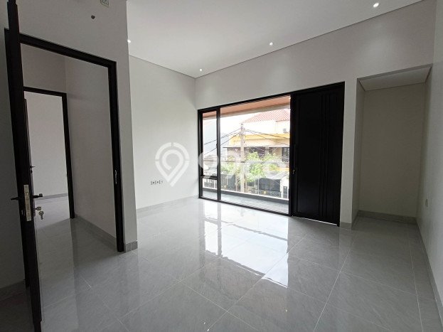 Jual Rumah Luas Elegan Dengan View Cantik di BSD, Tangerang Jual Rumah Luas Elegan Dengan View Cantik di BSD, Tangerang