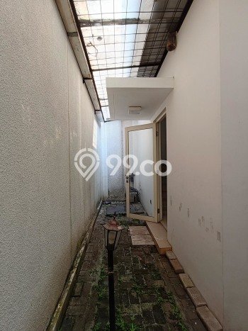 Rumah Luas Asri 2 KT Siap Pakai di Gading Serpong Tangerang Rumah Luas Asri 2 KT Siap Pakai di Gading Serpong Tangerang