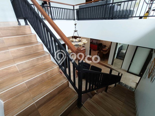 Rumah Elit Modern Siap Huni di BSD Tangerang Rumah Elit Modern Siap Huni di BSD Tangerang