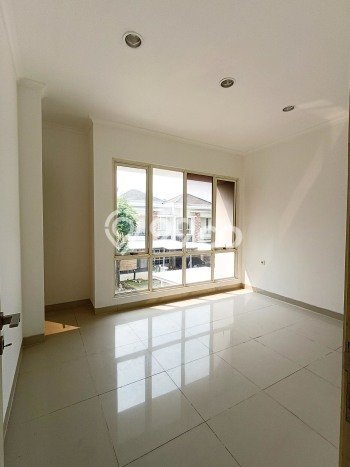 Rumah Luas Asri 2 KT Siap Pakai di Gading Serpong Tangerang Rumah Luas Asri 2 KT Siap Pakai di Gading Serpong Tangerang