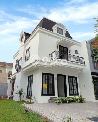 Rumah Elit Modern Tanpa Renovasi di BSD Tangerang Rumah Elit Modern Tanpa Renovasi di BSD Tangerang