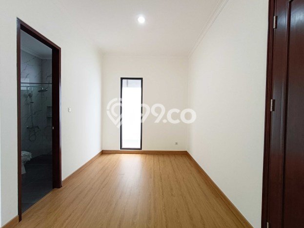 Rumah Mewah LB 352m2 Siap Huni Desain Elegan di BSD, Tangerang Rumah Mewah LB 352m2 Siap Huni Desain Elegan di BSD, Tangerang