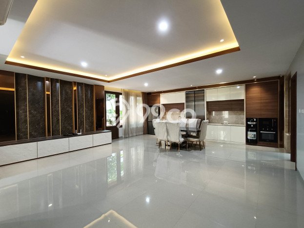 Dijual Rumah Luas Elegan Dengan View Cantik di BSD Foresta, Tangerang Dijual Rumah Luas Elegan Dengan View Cantik di BSD Foresta, Tangerang