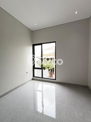 Jual Rumah Luas Elegan Dengan View Cantik di BSD, Tangerang Jual Rumah Luas Elegan Dengan View Cantik di BSD, Tangerang