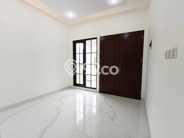 Rumah Mewah LB 352m2 Siap Huni Desain Elegan di BSD, Tangerang Rumah Mewah LB 352m2 Siap Huni Desain Elegan di BSD, Tangerang