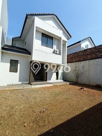 Hunian Eksklusif Dijual LT 250m2 di BSD, Tangerang Selatan Hunian Eksklusif Dijual LT 250m2 di BSD, Tangerang Selatan