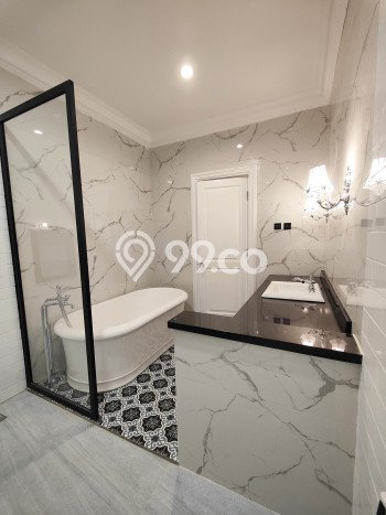 Rumah Mewah LB 401m2 Siap Pakai Desain Elegan di BSD The Icon, Tangerang Rumah Mewah LB 401m2 Siap Pakai Desain Elegan di BSD The Icon, Tangerang