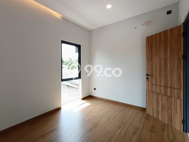 Hunian Eksklusif Dijual LT 140m2 di BSD, Tangerang Selatan Hunian Eksklusif Dijual LT 140m2 di BSD, Tangerang Selatan
