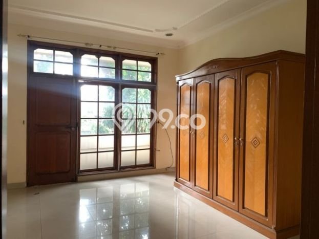 Hunian Mewah LB 400m2 Siap Pakai Desain Elegan di Pondok Indah, Jakarta Selatan Hunian Mewah LB 400m2 Siap Pakai Desain Elegan di Pondok Indah, Jakarta Selatan