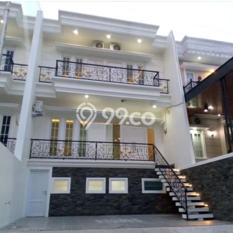 Siap Huni Rumah Mewah 5 Kamar di Cilandak Dekat ke Mana Pun Siap Huni Rumah Mewah 5 Kamar di Cilandak Dekat ke Mana Pun