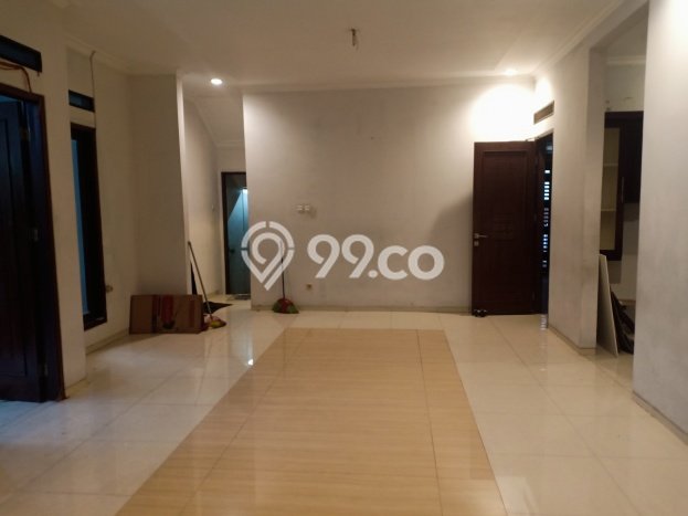 Ready to Use! Premium House LT 242m2 Desain Elegan di Lebak Bulus Ready to Use! Premium House LT 242m2 Desain Elegan di Lebak Bulus