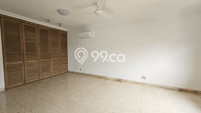 Hunian Mewah LB 400m2 Siap Huni Desain Elegan di Pejaten, Jakarta Selatan Hunian Mewah LB 400m2 Siap Huni Desain Elegan di Pejaten, Jakarta Selatan