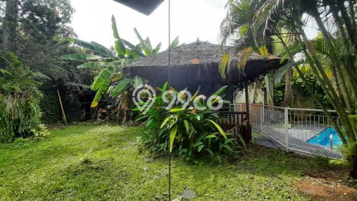 Ready to Use! Premium House LT 912m2 Desain Elegan di Kemang Ready to Use! Premium House LT 912m2 Desain Elegan di Kemang