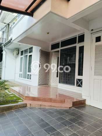 For Sale! Luxury House LT 220m2 Desain Elegan di Pondok Indah For Sale! Luxury House LT 220m2 Desain Elegan di Pondok Indah