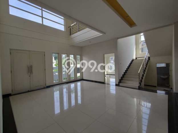 Jual Rumah Luas Elegan Dengan View Eksklusif di Citraland, Surabaya Jual Rumah Luas Elegan Dengan View Eksklusif di Citraland, Surabaya