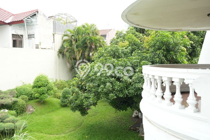 Dijual Rumah Premium dengan Fasilitas Sekitar Lengkap di Dukuh Pakis, Surabaya Dijual Rumah Premium dengan Fasilitas Sekitar Lengkap di Dukuh Pakis, Surabaya