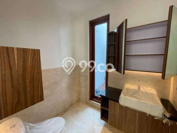 Dijual Rumah Luas Elegan Dengan View Eksklusif di Pondok Indah, Jakarta Selatan Dijual Rumah Luas Elegan Dengan View Eksklusif di Pondok Indah, Jakarta Selatan