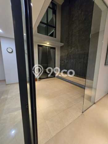 PENAWARAN EKSKLUSIF! Rumah kawasan BSD, 4 KT, Lingkungan Elite, LT 180m² LB 242m² PENAWARAN EKSKLUSIF! Rumah kawasan BSD, 4 KT, Lingkungan Elite, LT 180m² LB 242m²