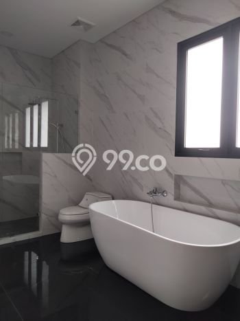 Rumah area BSD, Tangerang, Luas 249m² LB 416m² - INVESTASI TERBAIK! Rumah area BSD, Tangerang, Luas 249m² LB 416m² - INVESTASI TERBAIK!